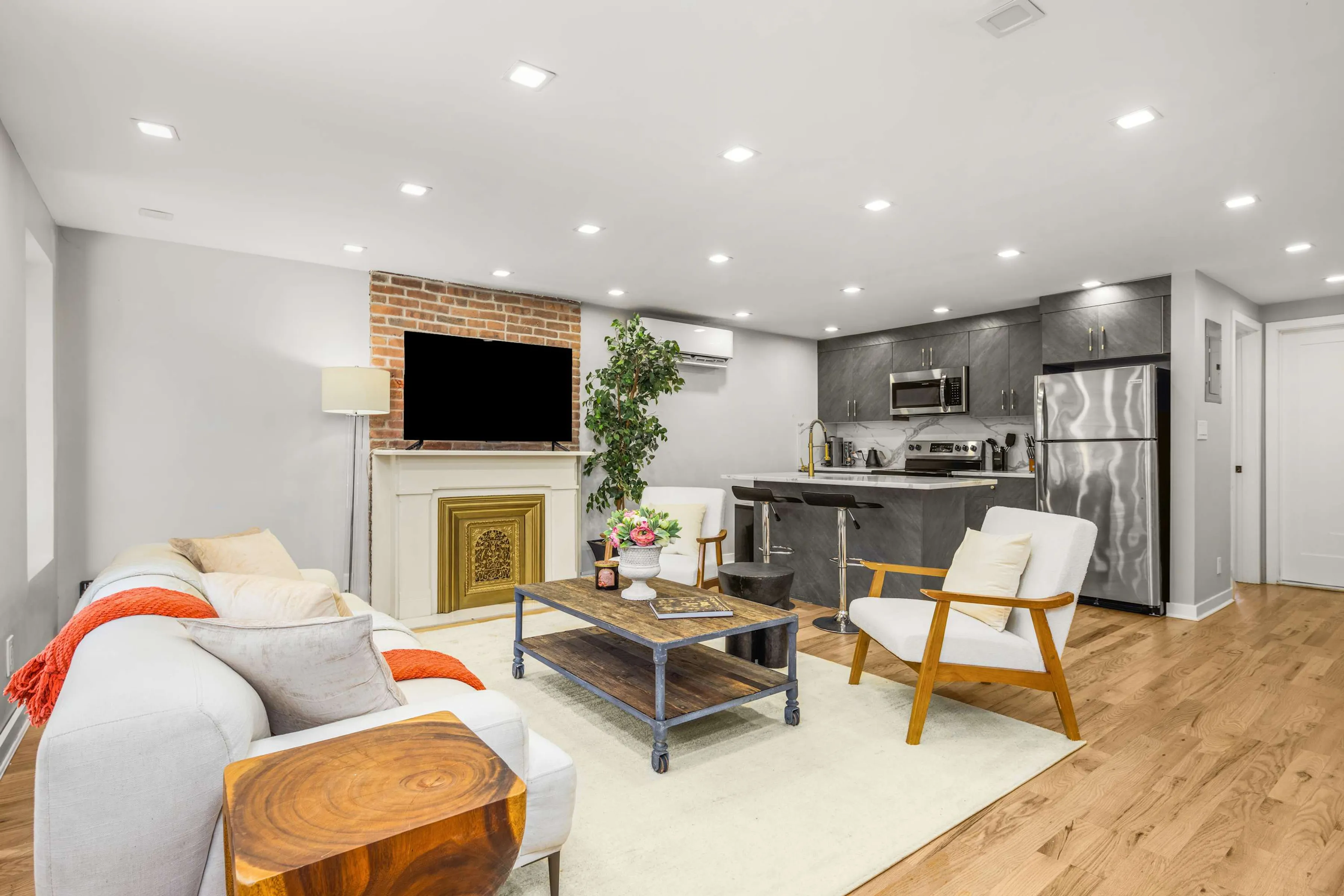 Lafayette Loft virtual tour preview